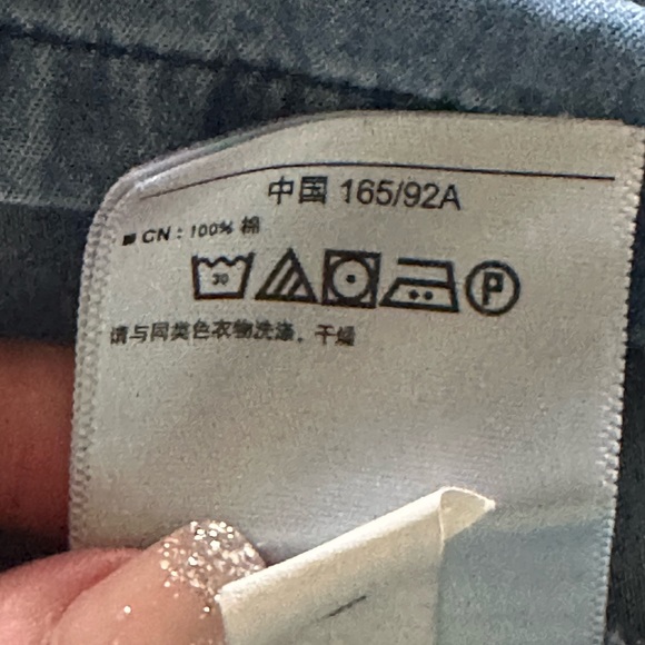 Old Navy 3/4 Sleeve, V-neck Light Denim Dress. Gently used. - Picture 9 of 11